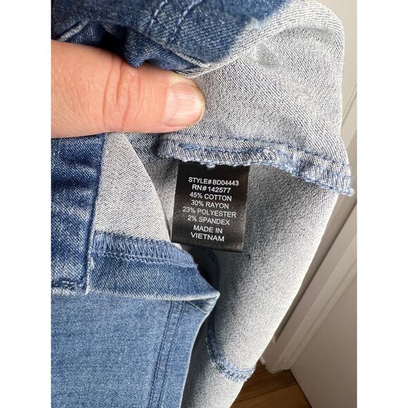 Blashe Women's Denim Button Front Off Shoulder Puff Sleeve Dress NEW ~ Size M - Picture 6 of 7